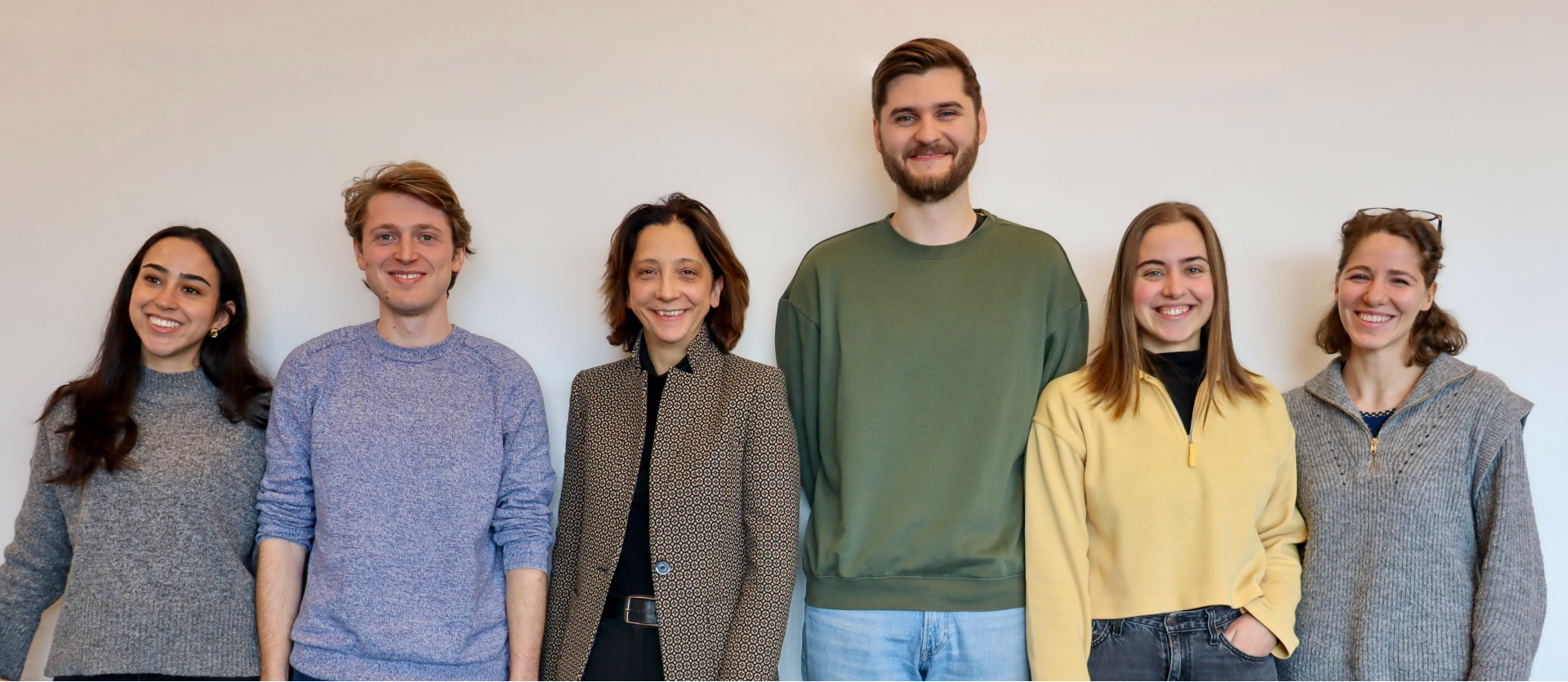 Gruppenfoto_2-b.png